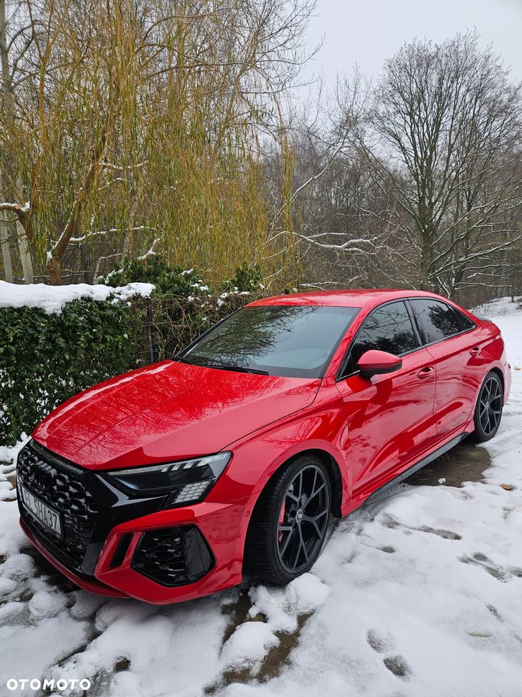 Audi RS3 Limousine - 1