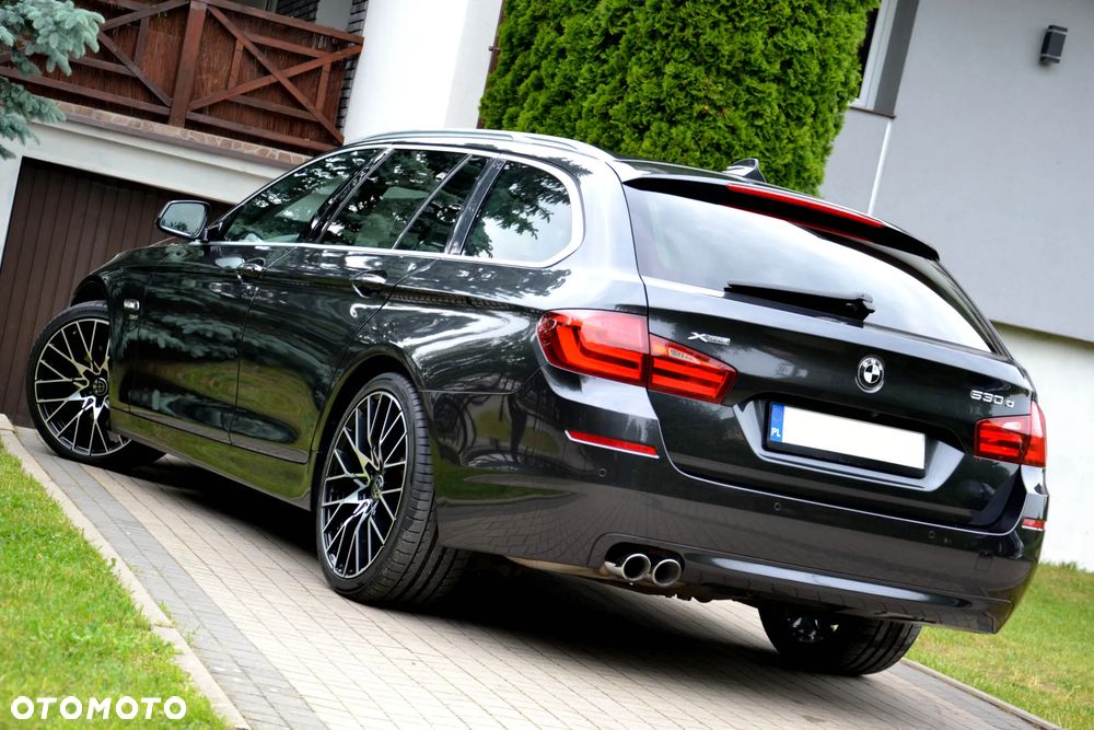 BMW Seria 5 530d xDrive Luxury Line - 3