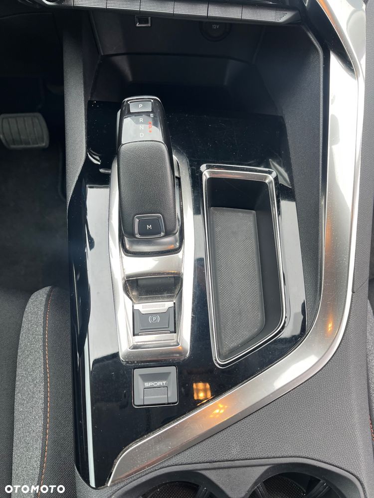 Peugeot 3008 BlueHDi 130 Stop & Start EAT8 Allure - 9