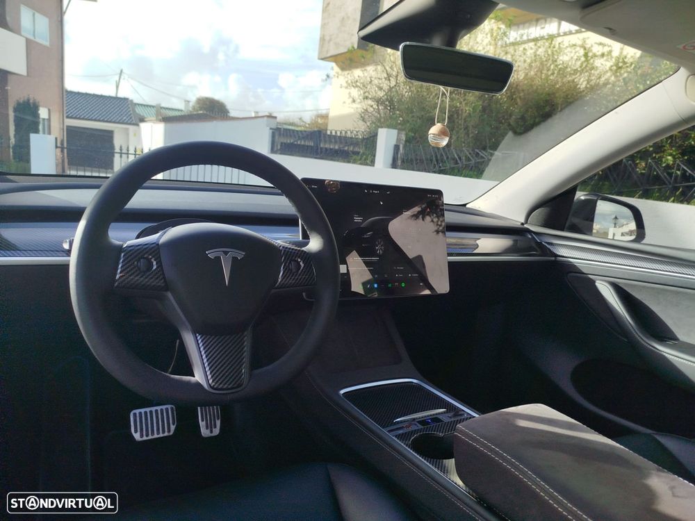 Tesla Model Y Tração Traseira Standard - 35