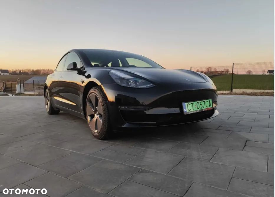 Tesla Model 3 Langstreckenbatterie Allradantrieb Dual Motor - 7