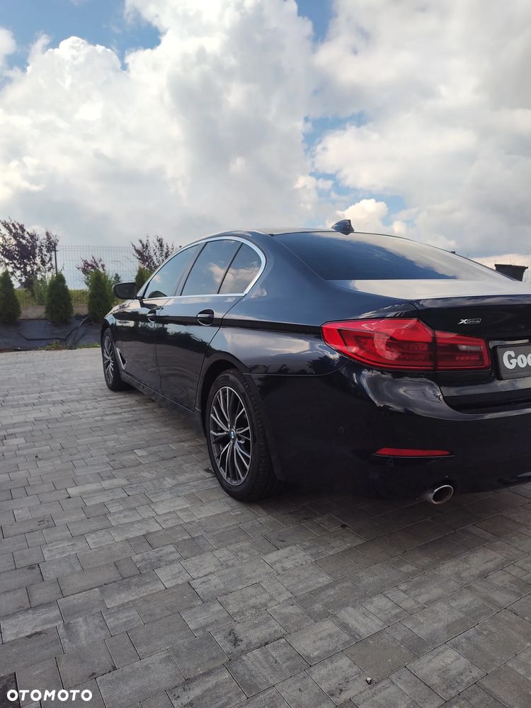 BMW Seria 5 520d xDrive M Sport Edition - 3