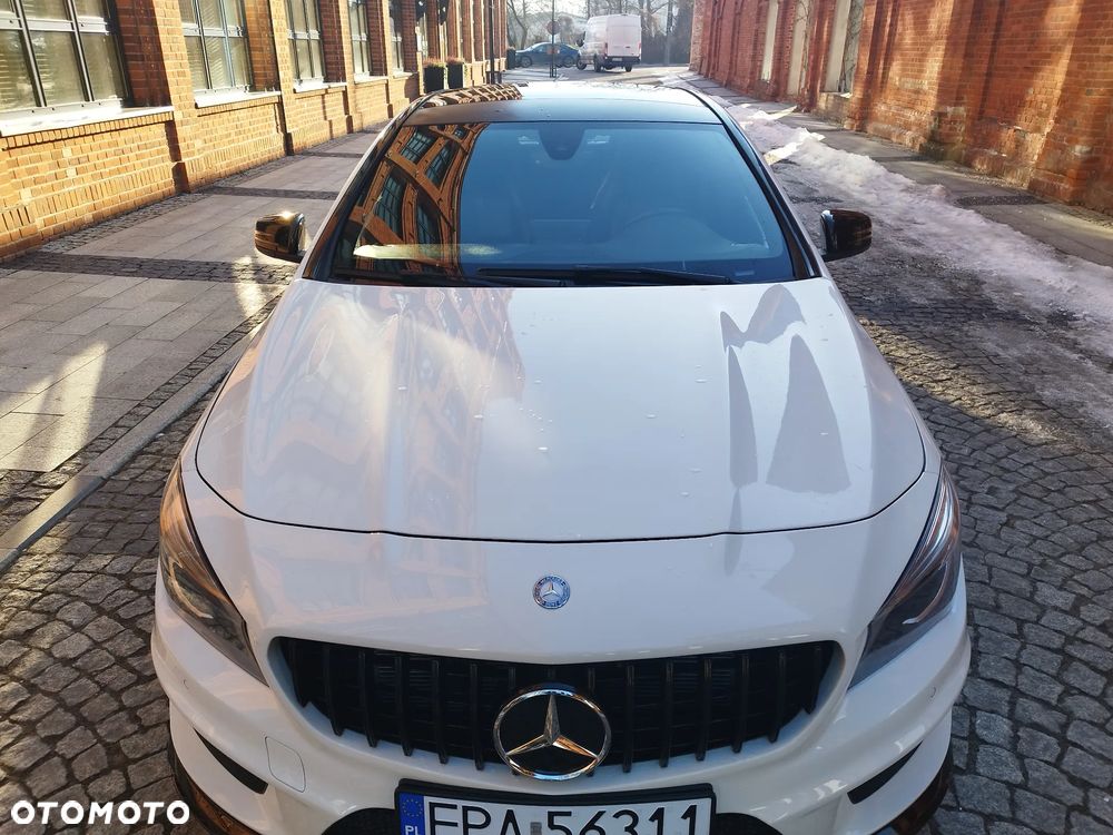 Mercedes-Benz CLA AMG 45 4Matic 7G-DCT - 12