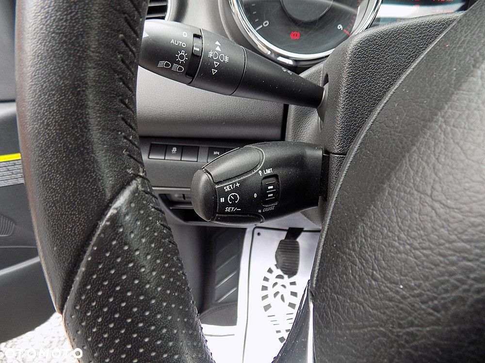 Peugeot 3008 HDi FAP 110 Allure - 12