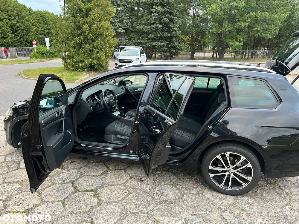 Volkswagen Golf 1.6 TDI BlueMotion Technology Lounge - 35