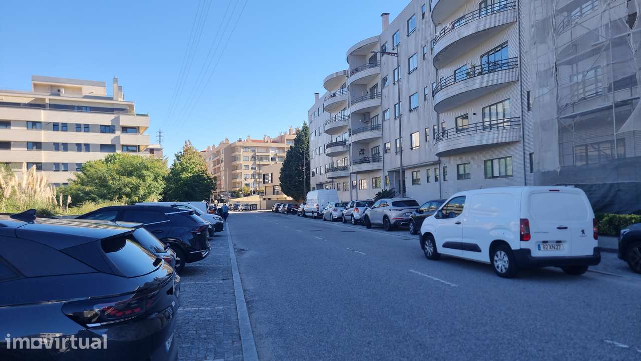 Apartamento T1 com garagem individual - Grande imagem: 2/17