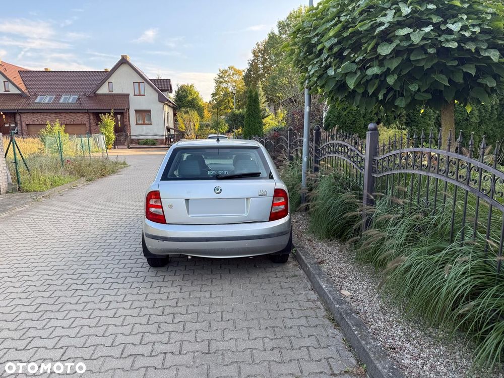 Skoda Fabia 2002 photo 3