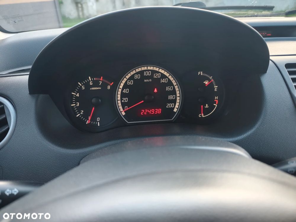 Suzuki Swift 1.3 Club - 12
