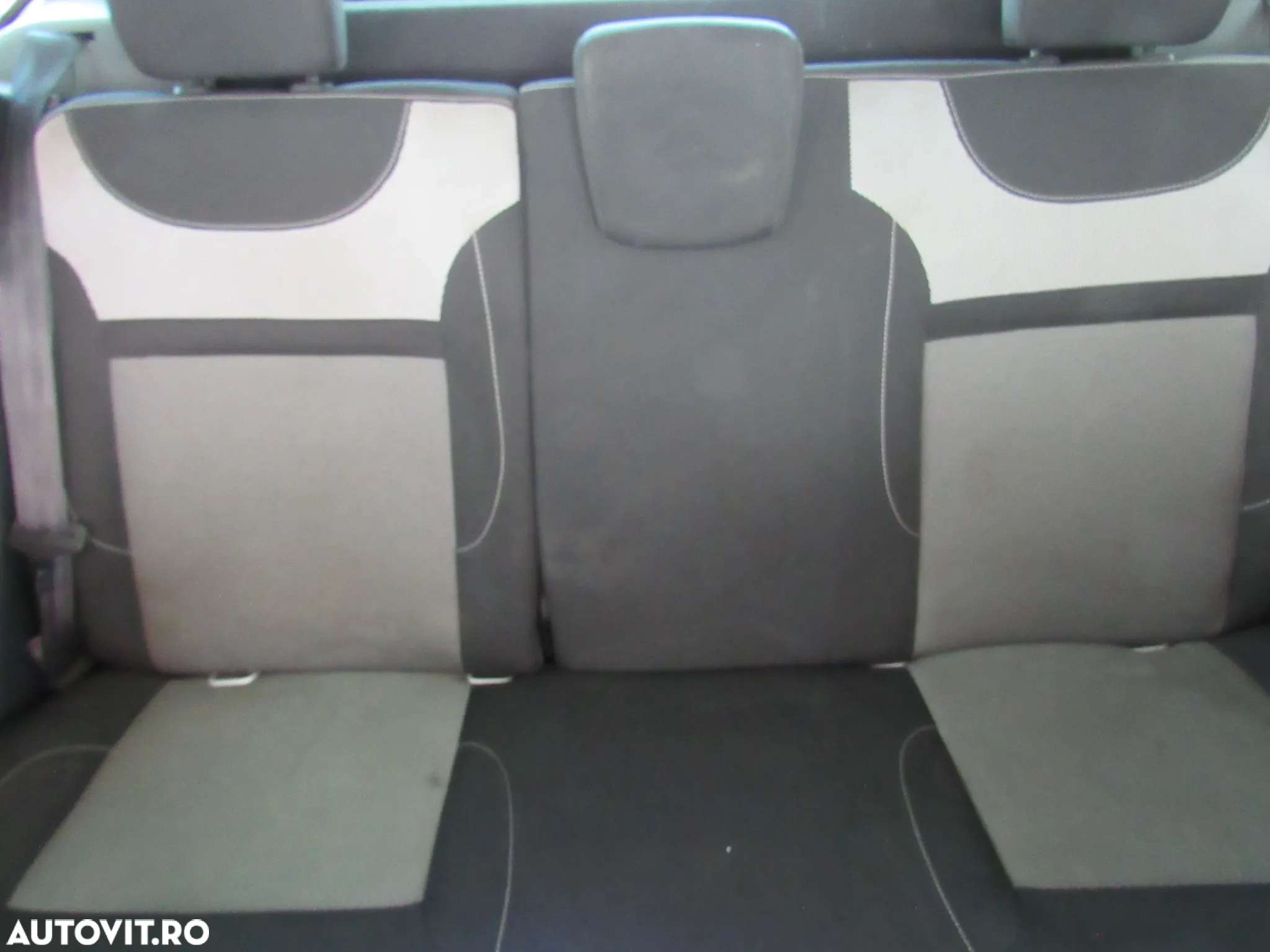 Dacia Duster 1.5 dCi 4x4 Laureate - 13