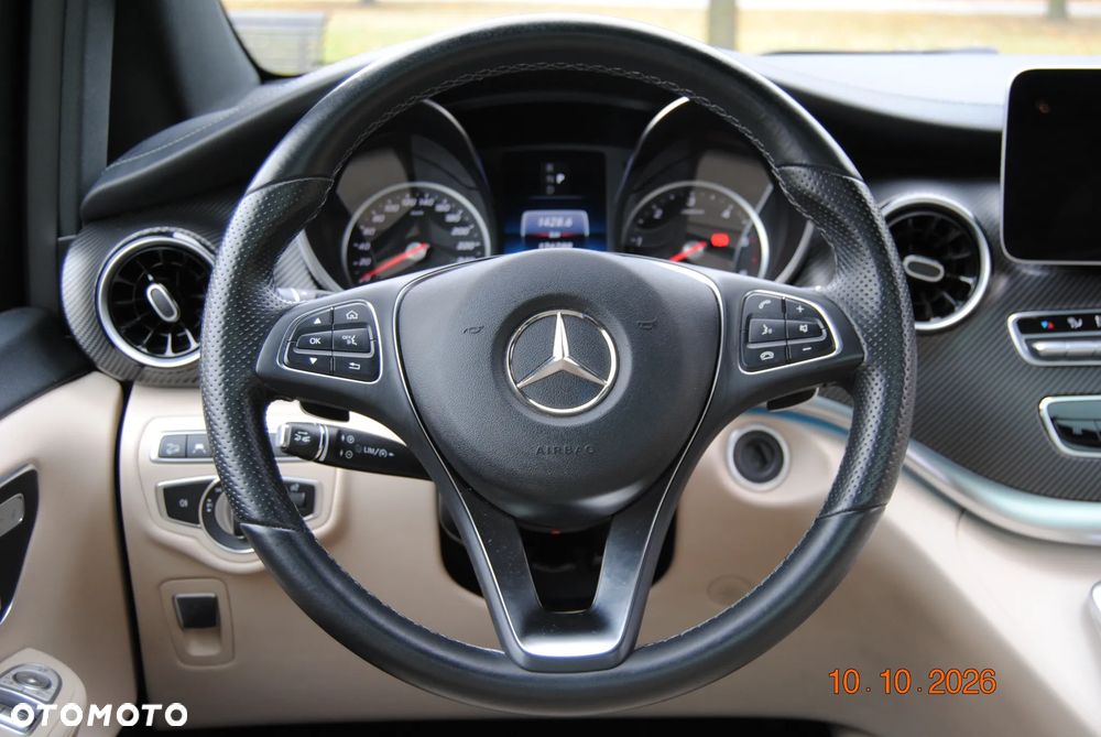 Mercedes-Benz Klasa V - 39