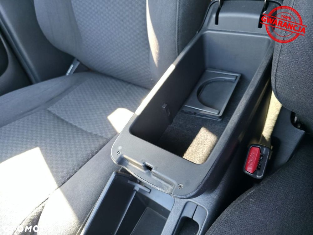 Toyota Avensis - 34