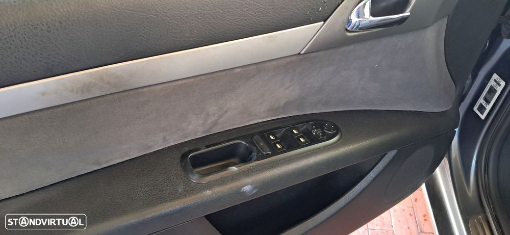 Peugeot 407 SW 1.6 HDi Executive - 4