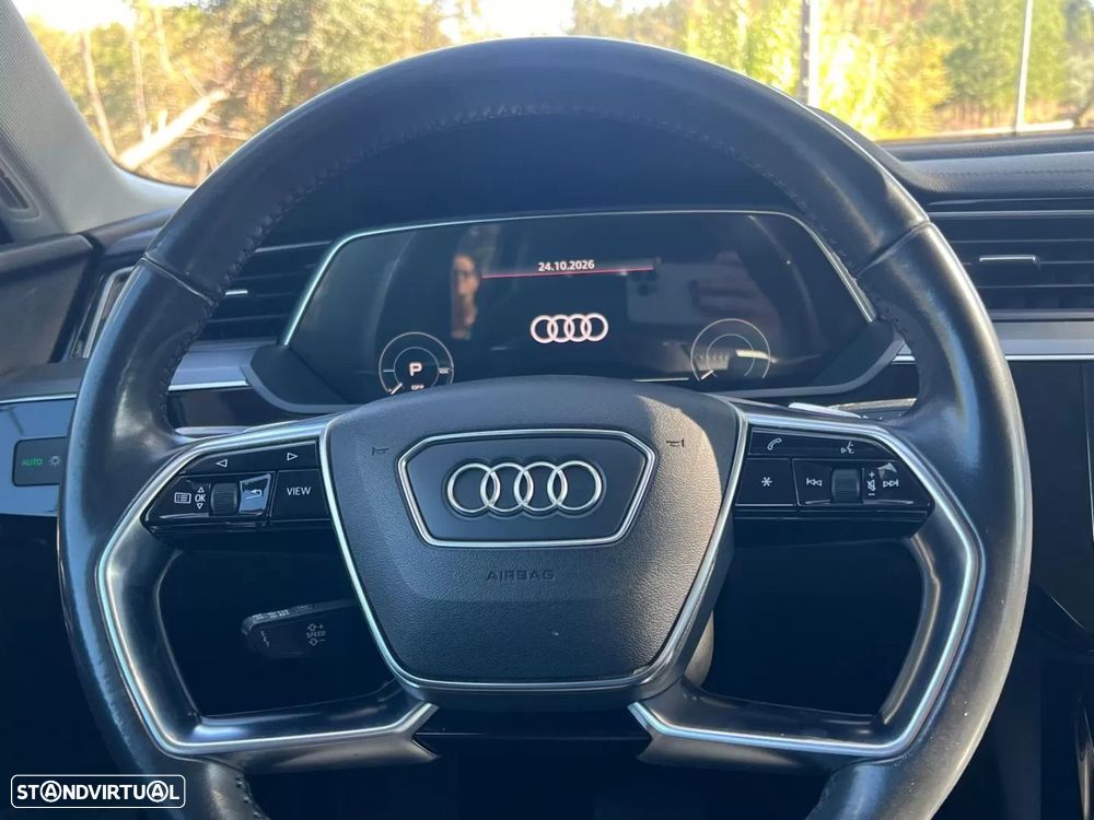 Audi e-tron - 17