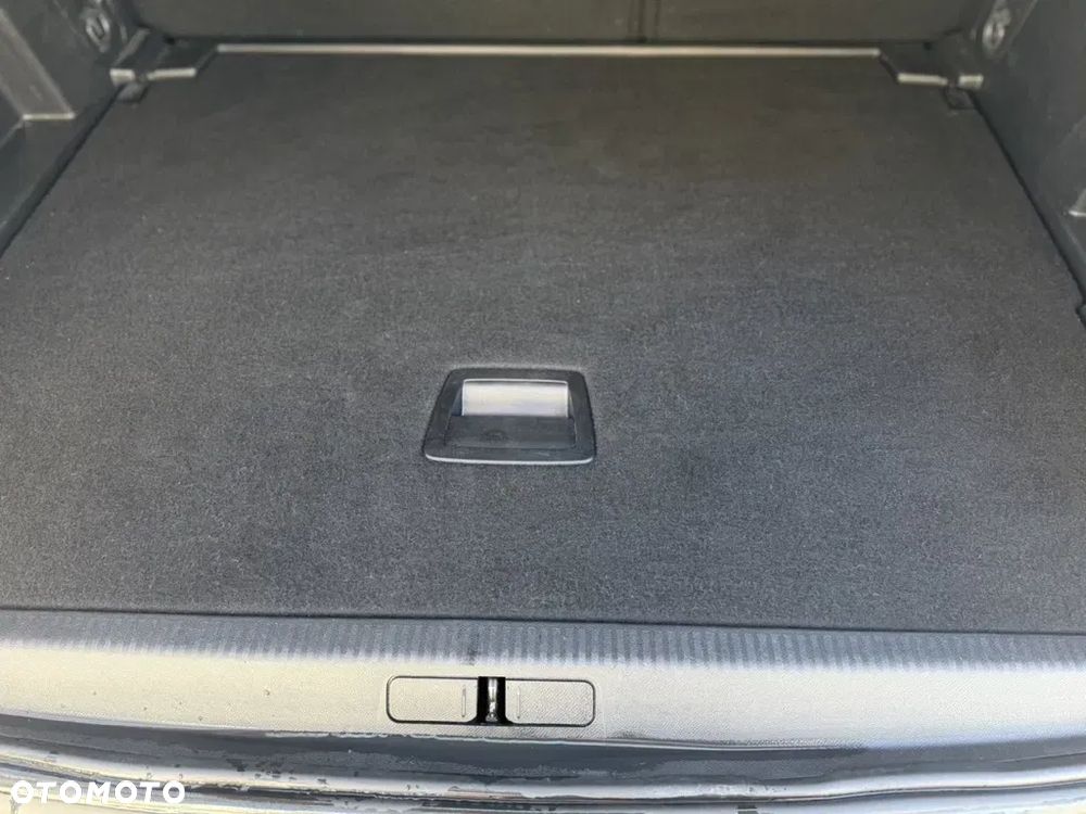 Peugeot 3008 1.5 BlueHDi Allure S&S EAT8 - 23