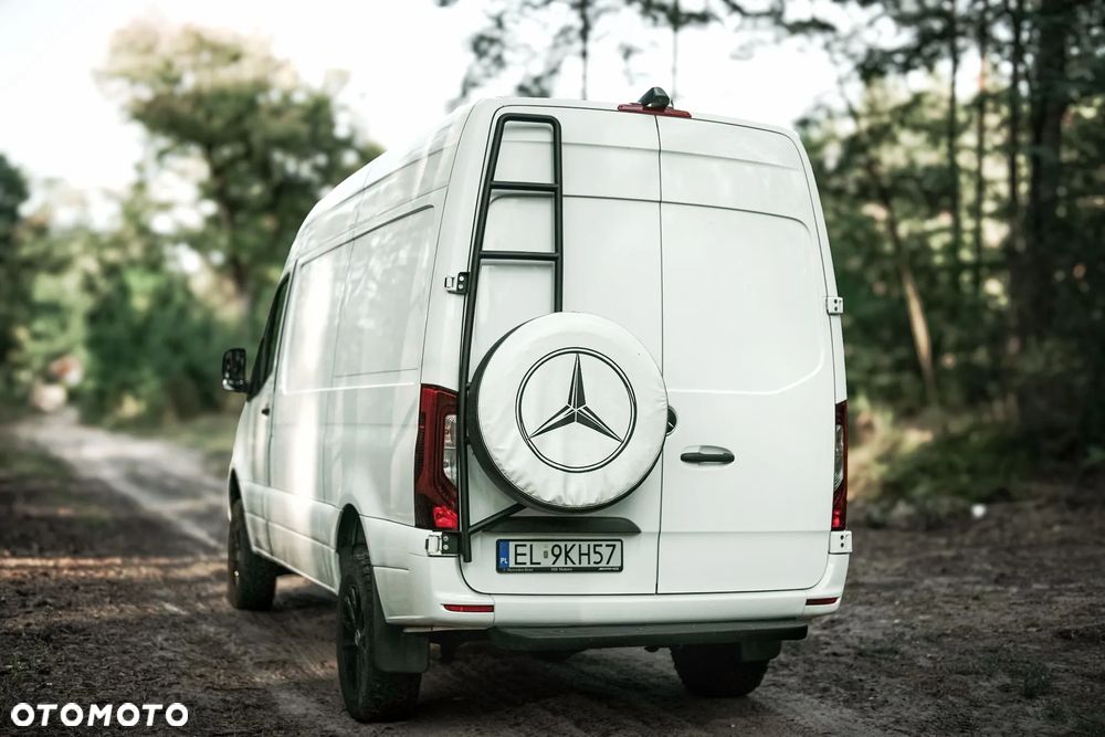 Mercedes-Benz Sprinter - 16