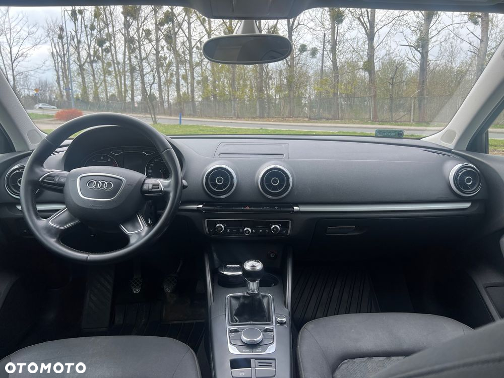 Audi A3 1.4 TFSI Ambiente - 4