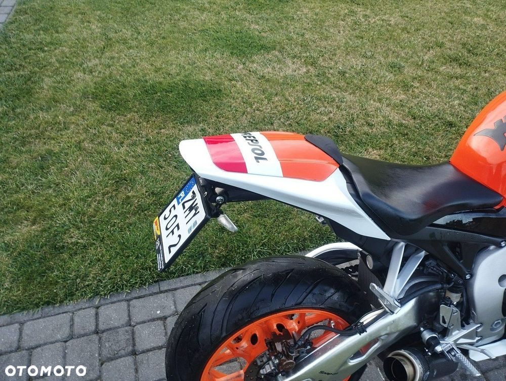 Honda CBR - 7