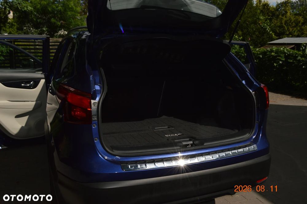 Nissan Rogue - 16