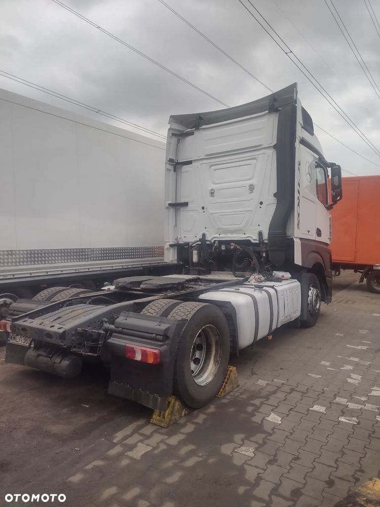 Mercedes-Benz Actros - 5