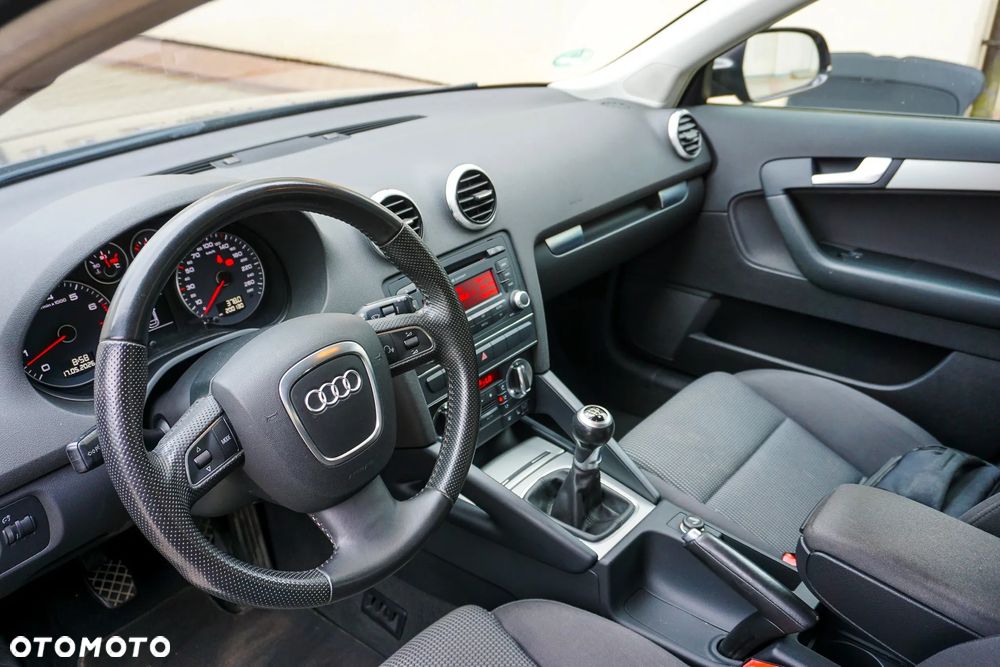Audi A3 Sportback 1.6 Ambition - 6