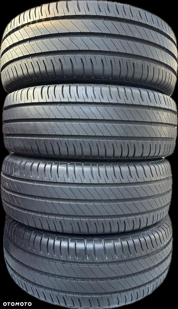 4 x 215/60R17C Michelin Agilis 3 - 1