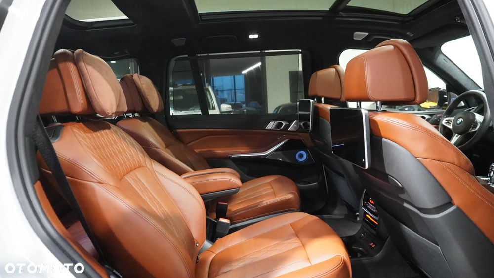 BMW X7 M50d sport - 12