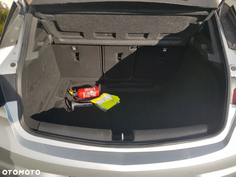 Opel Astra 1.2 T Business Elegance S&S - 13