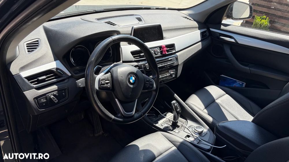 BMW X1 xDrive20i AT xLine - 9