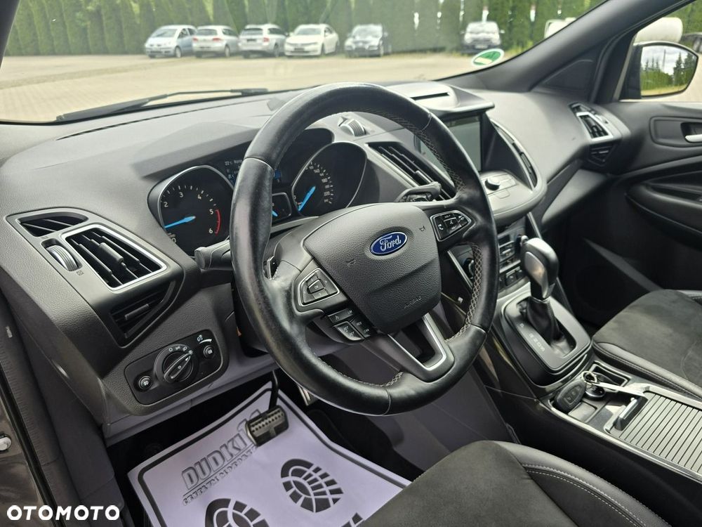 Ford Kuga - 17