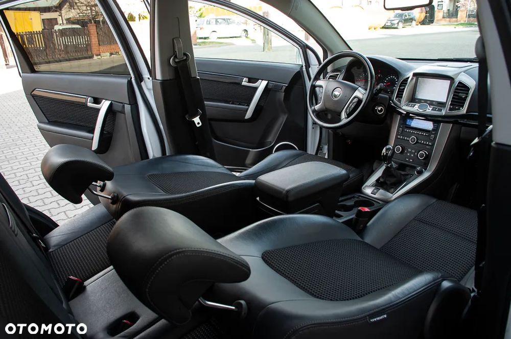 Chevrolet Captiva 2.4 2WD LT - 26