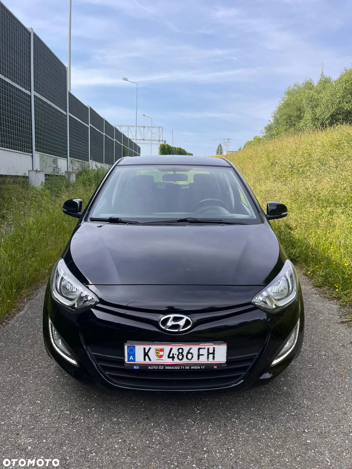 Hyundai i20 blue 1.2 YES Silver - 3