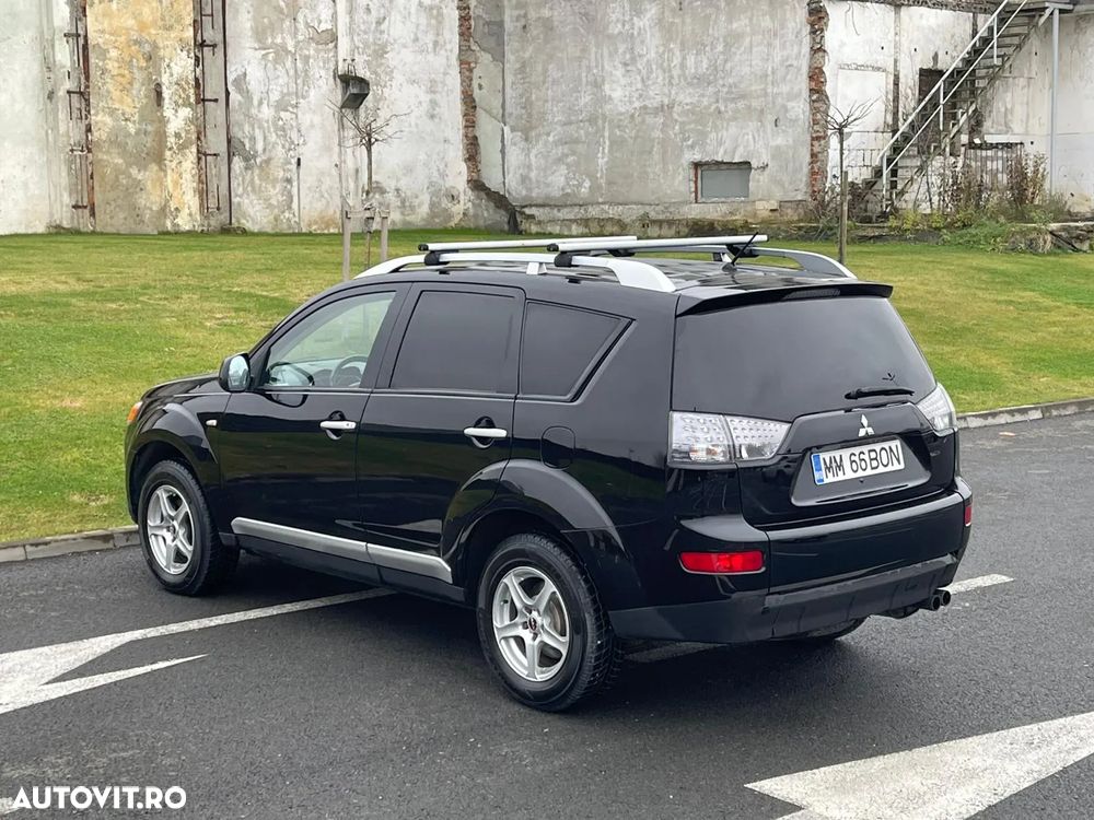 Mitsubishi Outlander 2.2 DI-D 4WD Invite - 33