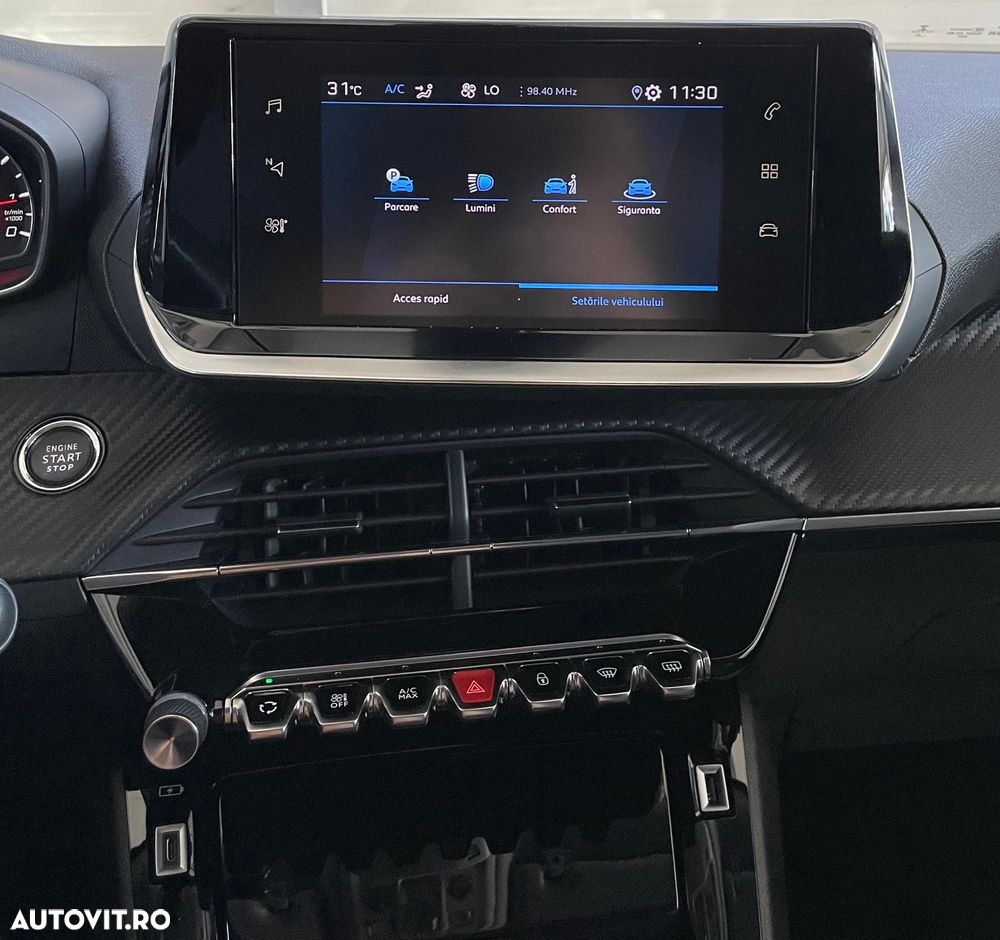 Peugeot 2008 1.2 L PureTech STT EAT8 GT Line - 12