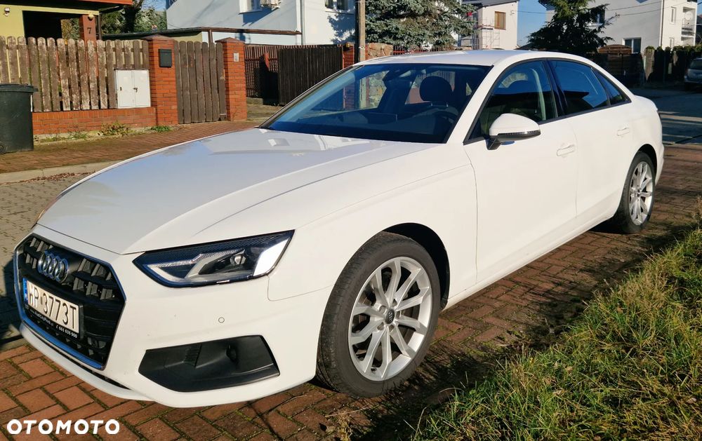 Audi A4 Limousine - 1