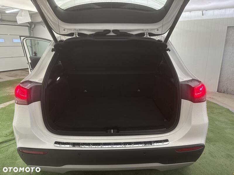 Mercedes-Benz GLA 200 - 22