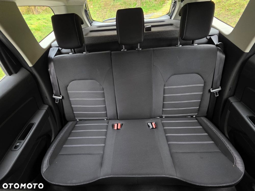 Dacia Duster 1.6 SCe Prestige - 26