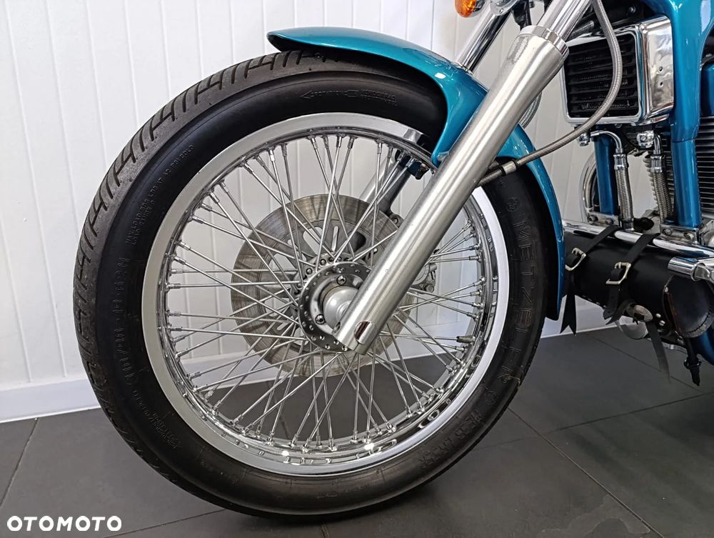 Suzuki Intruder - 10