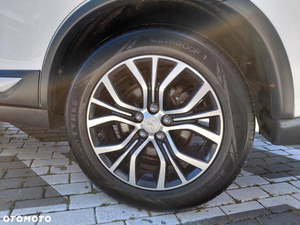 Mitsubishi Outlander - 7