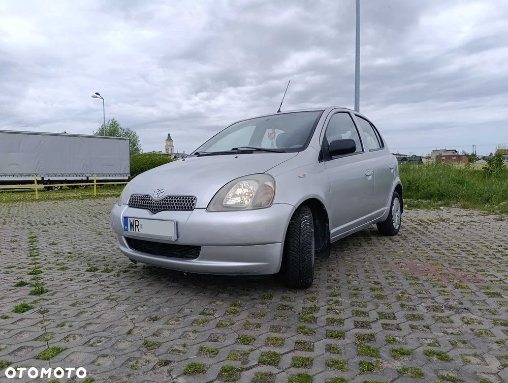 Toyota Yaris 1.3 Luna - 2