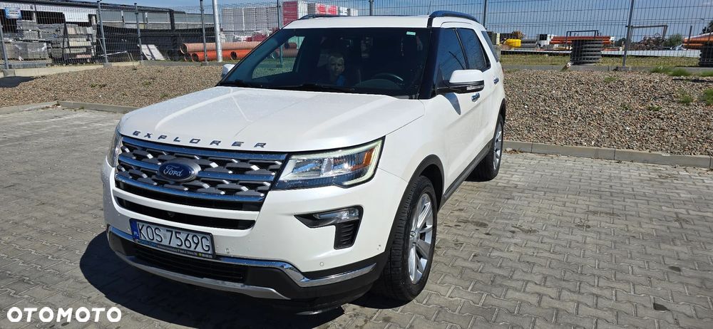 Ford Explorer - 1