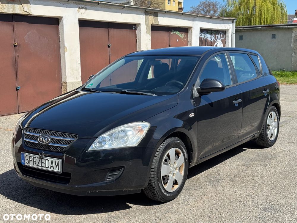 Kia Ceed 1.4 Comfort - 1