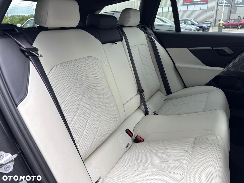 BMW Seria 5 520d xDrive mHEV M Sport - 18