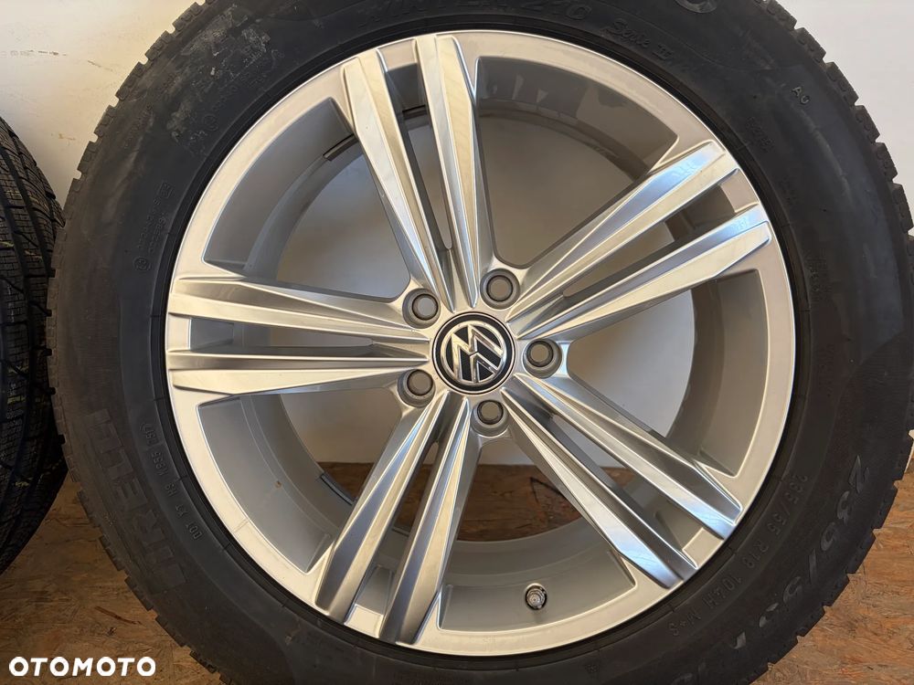 Felgi aluminiowe opony zimowe VW TIGUAN II 15- 235/55R18 5x112 7Jx18 ET43 - 7