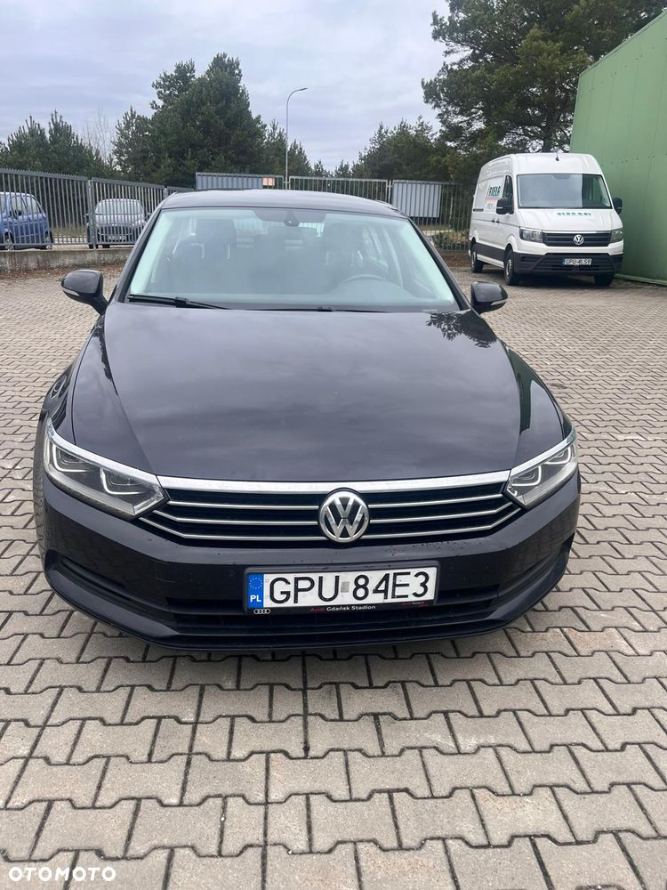 Volkswagen Passat 2.0 TDI SCR Trendline - 1