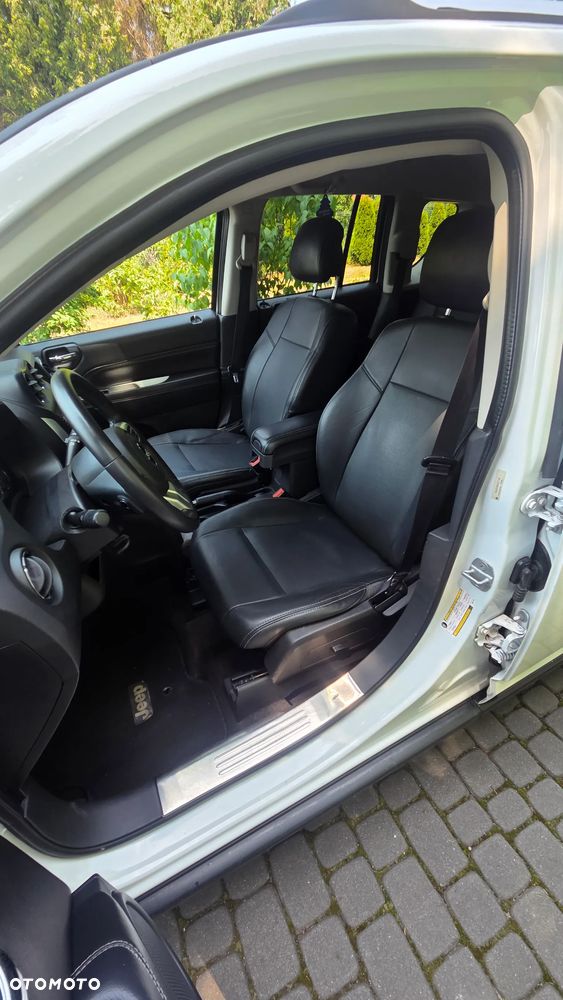 Jeep Compass - 12