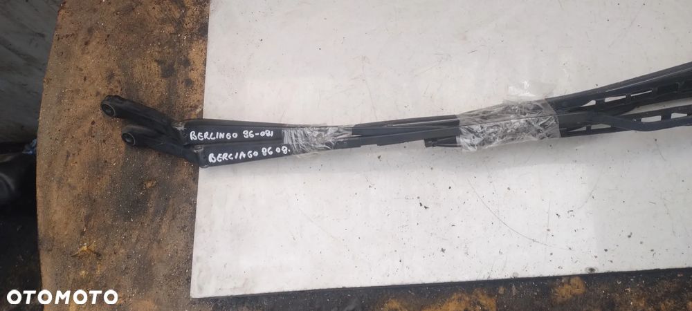 CITROEN Berlingo peugeot partner 02-08r silniczek wycieraczek mechanizm ramiona - 1