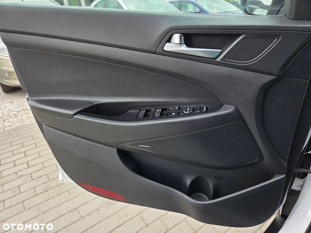 Hyundai Tucson blue 1.6 CRDi 2WD DCT Premium - 36