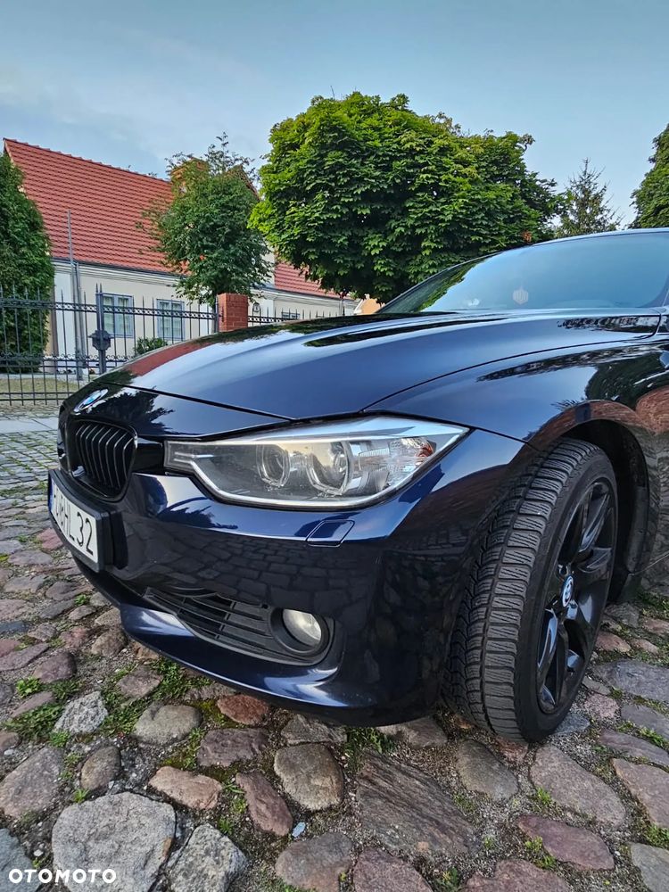 BMW Seria 3 328i - 8