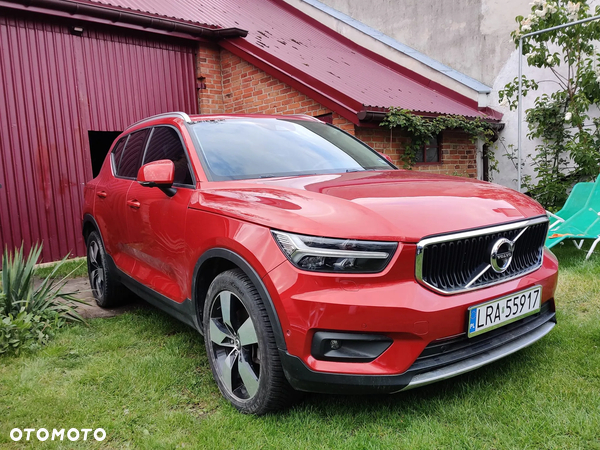 Volvo XC 40 T5 AWD Momentum