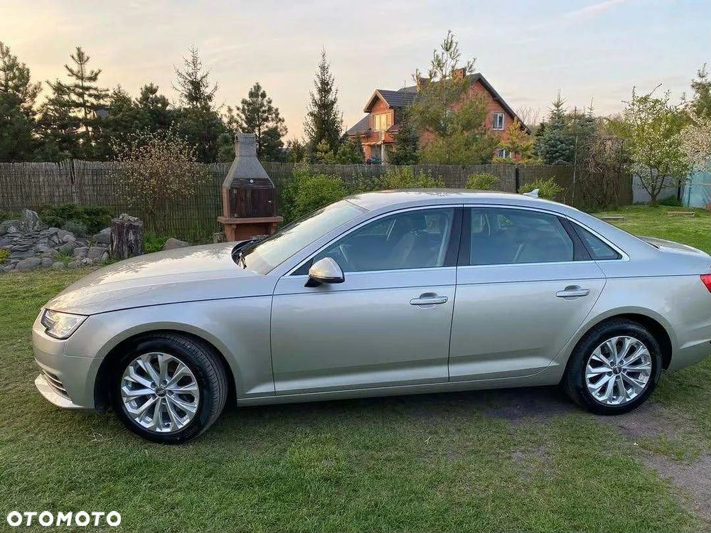 Audi A4 Limousine - 4